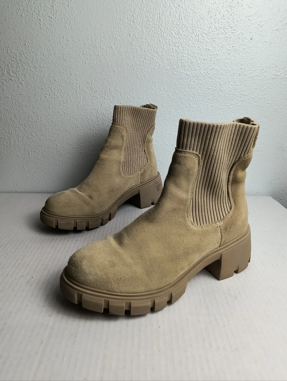Steve Madden Hayle 7.5 Tan Platform Chelsea Chunky Boots Shoes